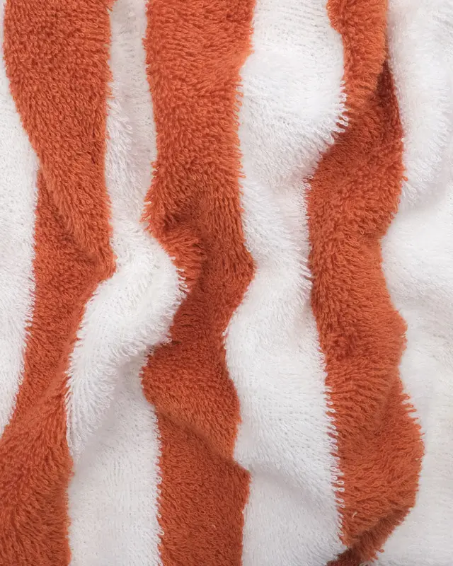 tissu-eponge-raye-terracota-blanc-creme.webp